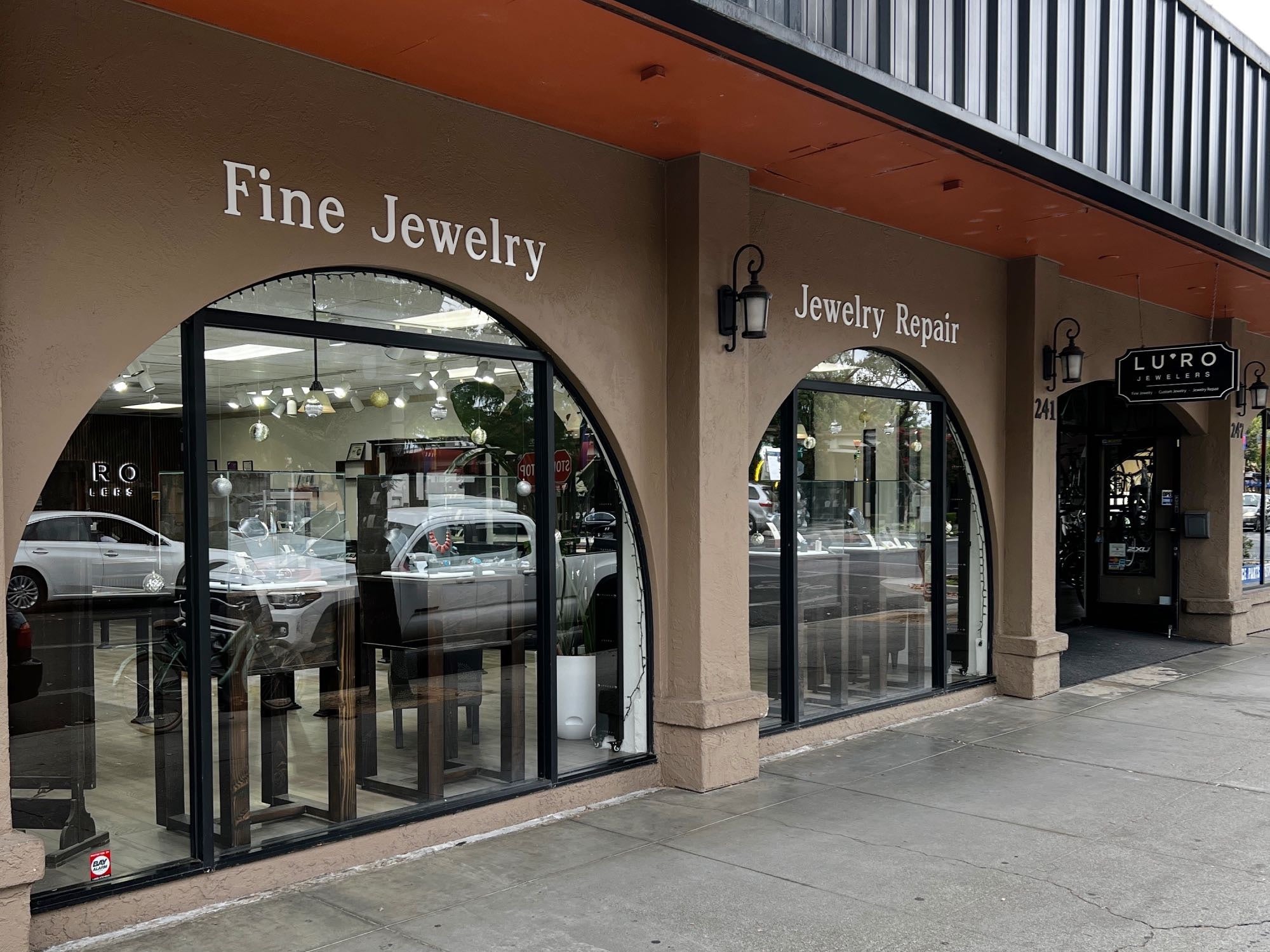 Storefront of Lu’Ro Jewelers in downtown Davis