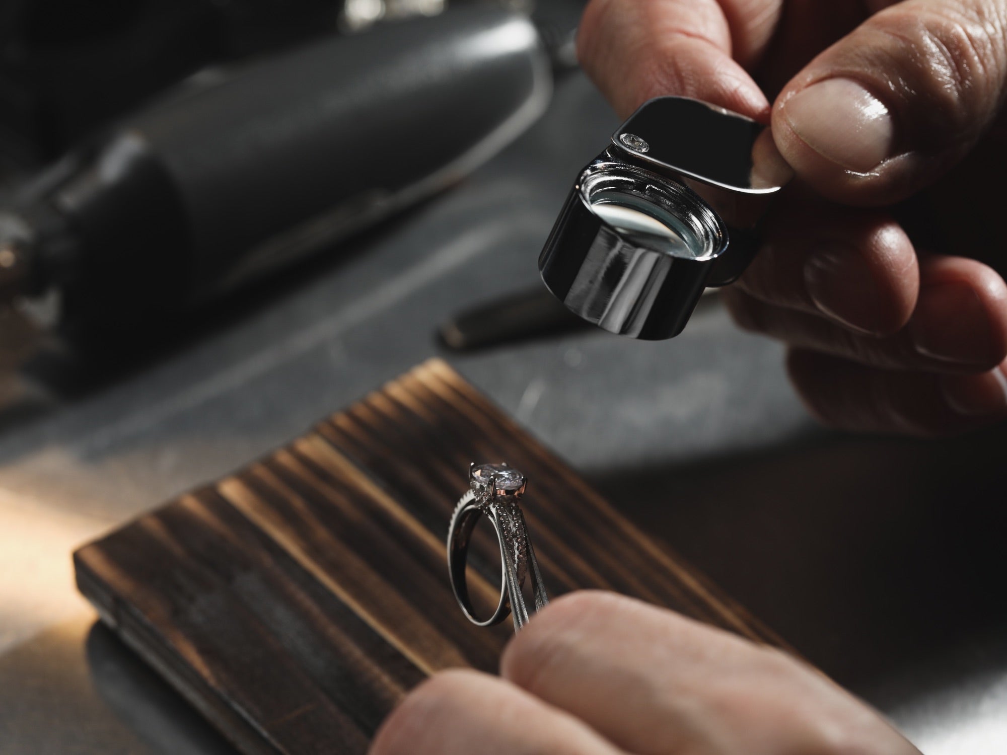 Diamond ring evaluation for appraisal at Lu’Ro Jewelers