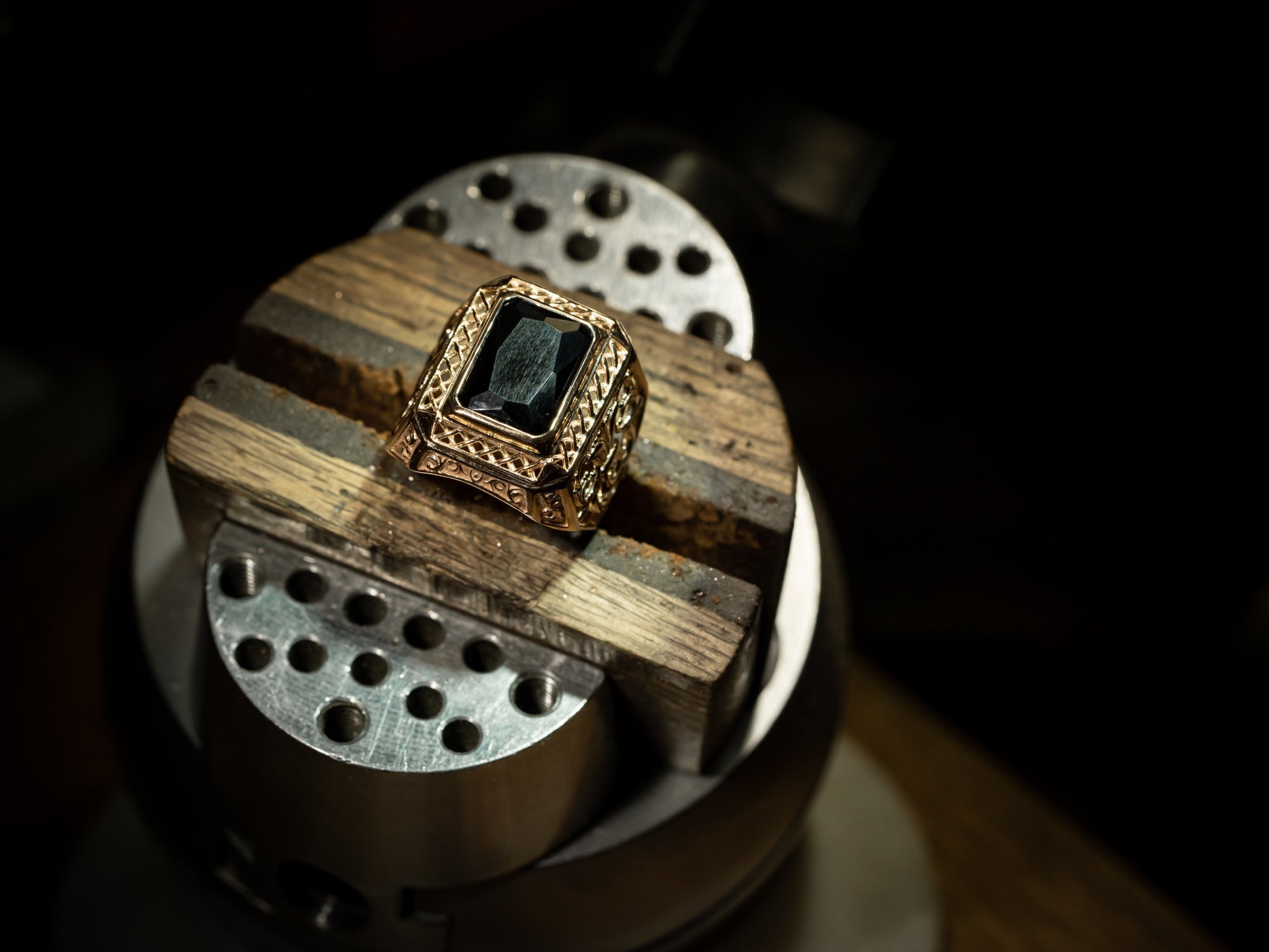 Jewelry and watch repairs service at Lu’Ro Jewelers