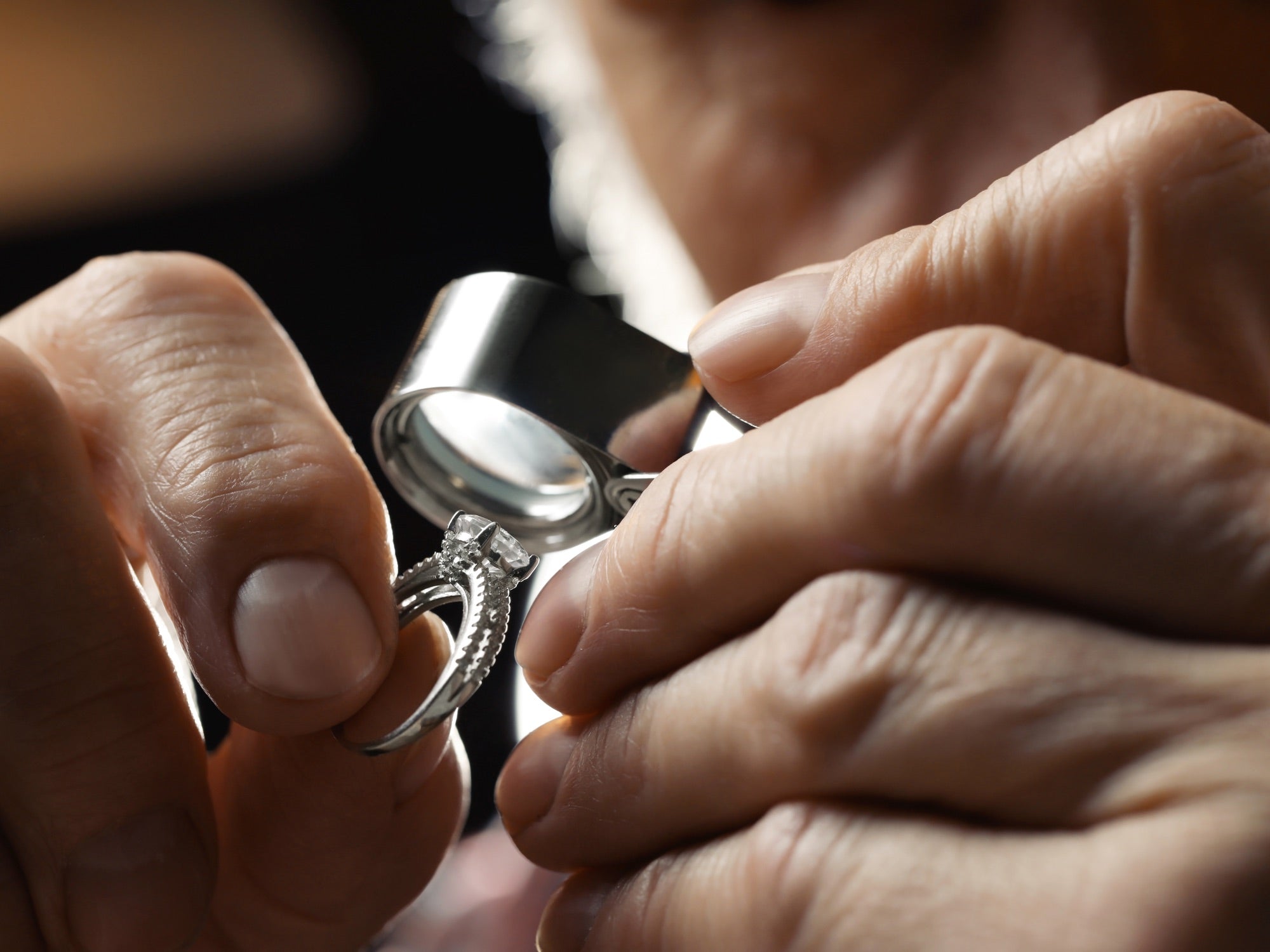 Jewelry consignment evaluation at Lu’Ro Jewelers